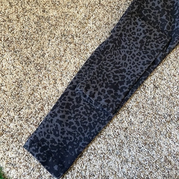 Lysse Women Classic Leggings Black Gray Python Snake Pull On Size Small - Picture 9 of 17